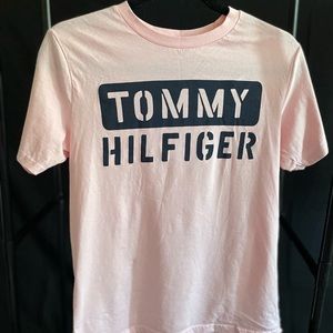 Pink Tommy Hilfiger T-shirt